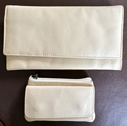 Lichfield leather 1642 - 1642, cream