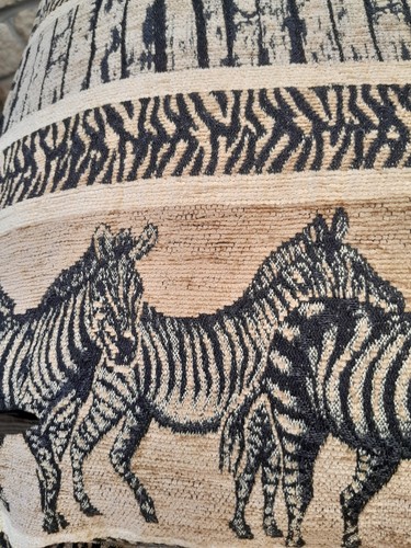 Gold african theme zebra - x,