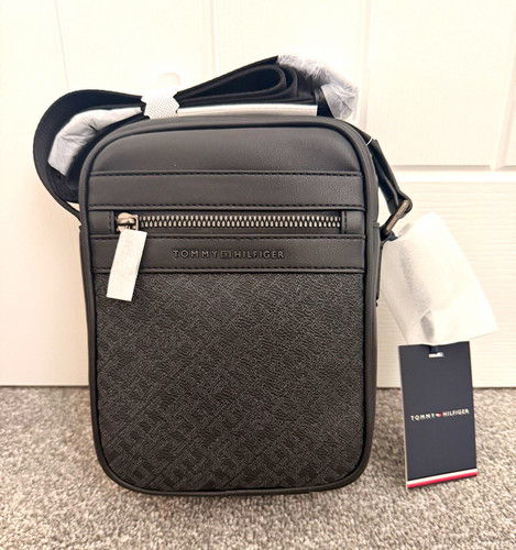 Tommy hilfiger black monogram - hilfiger,