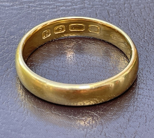 22ct yellow gold wedding band - yellow,