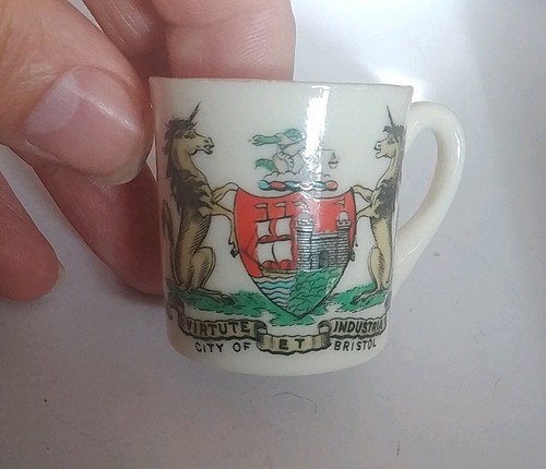 Crested ware city - ware, bristol