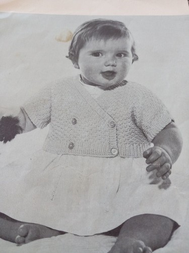 Patons knitting pattern - ,