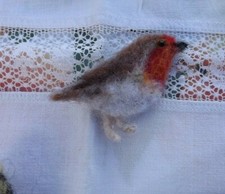 Robin brooch needle felted - brooch,