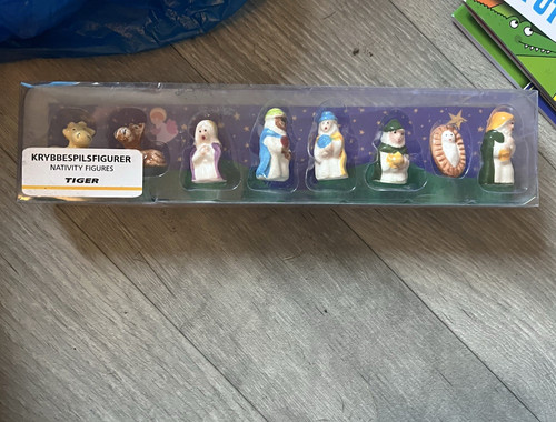 Tiger nativity figures set - tiger,