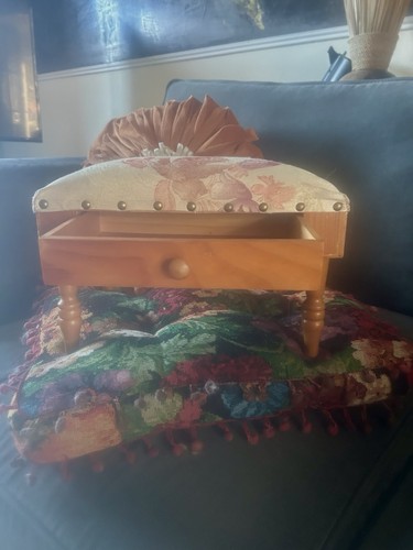 Sewing box foot - foot, stool