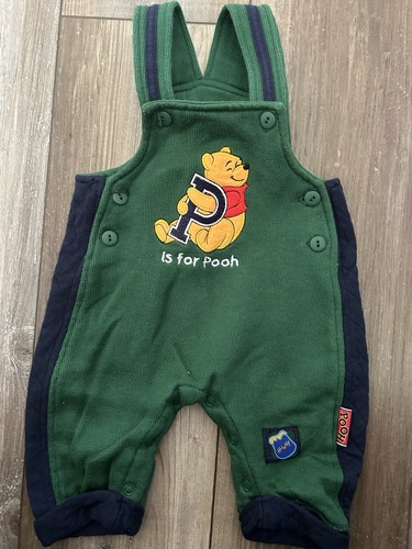 Vintage pooh 100 acre