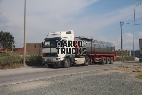 Truck photo volvo - truck,