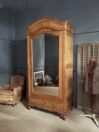 Antique armoire - /, oak