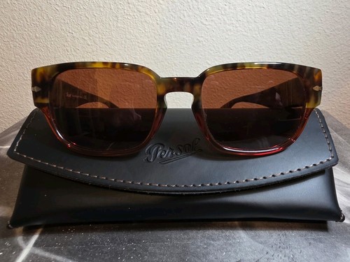 Excellent condition authentic - excellent,