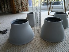 Elephant feet chair leg raiser