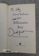 **SIGNED** HARDBACK 2010 1ST EDITION - DAVID WALLIAMS, BILLIONAIRE BOY
