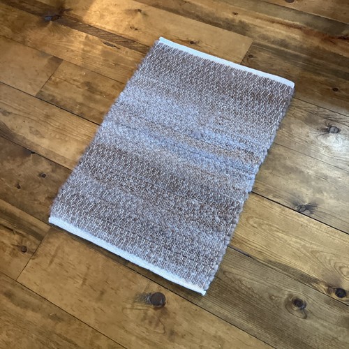 Wool 100 alpaca rug x - 20”,