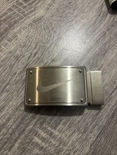 Nike Men's Swoosh Plaque