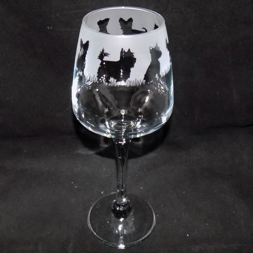 New yorkshire terrier hand - new,