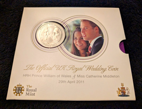 Royal mint five pounds - mint,