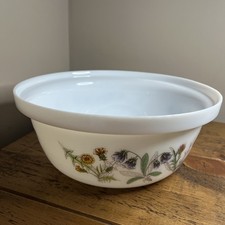 Vintage ARCOPAL White Floral
