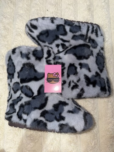 Black faux fur y2k - faux,
