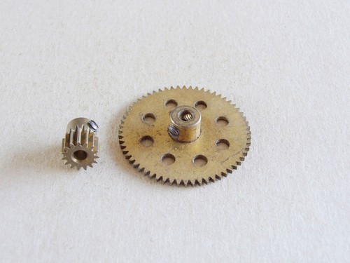 Meccano tooth pinion and - 15,