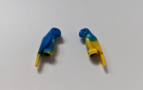 Lego blue and yellow - blue,