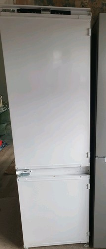 Blomberg intergrated fridge - blomberg,