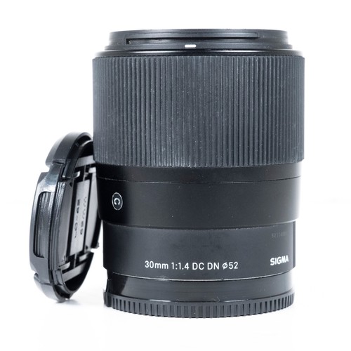 Sigma 30mm dc dn - 30mm,