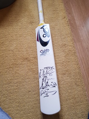 2005 ashes cricket bat signed - 2005, bat.signed