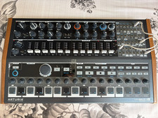 Arturia Minibrute 2S