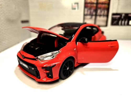 Toyota yaris red maisto - red,