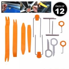 12 PIECES PLASTIC CAR RADIO