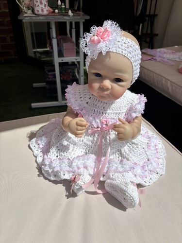 To3 month baby - 0, shrug