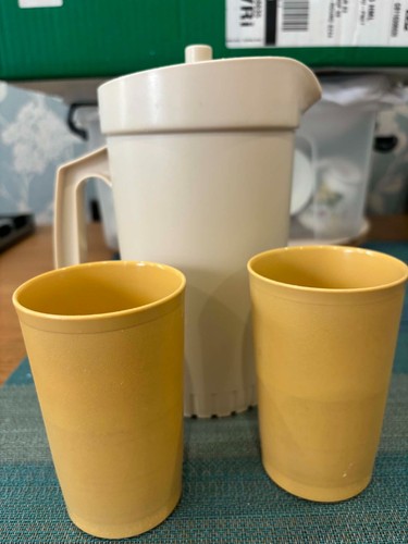 Vintage tupperware lidded jug - lidded,