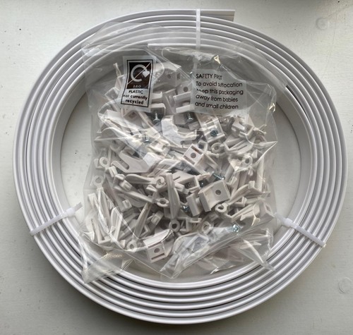 Bendable curtain track - curtain,