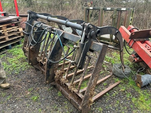 Used muck grab 7ft 2 - used,