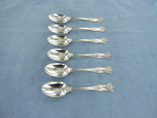 A VINTAGE SET OF SIX STERLING SILVER KINGS PATTERN TEASPOONS.SHEFFIELD 1942.