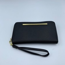 Steve Madden Bzippy Zip Around