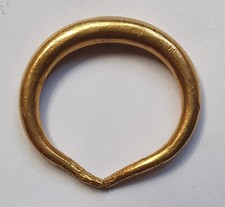Solid Gold Anglo Saxon Finger