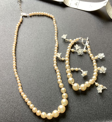 Faux pearl necklace - 16”,
