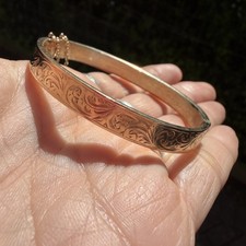 9ct Gold Hinged Bangle 17.58g