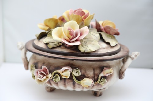 Vintage capodimonte flower - capodimonte,