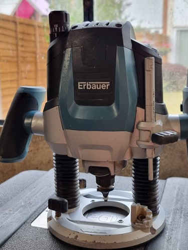 Erbauer 2100w plunge router - plunge,