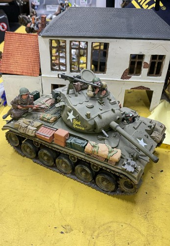 King and country - m24, chaffee