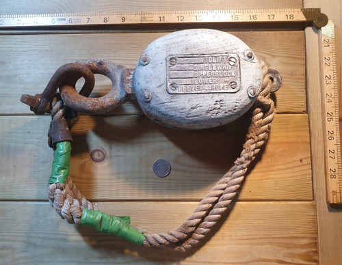 Vintage wooden block shackle - vintage,