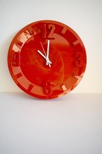 Guzzini clock -  red plastic Made in Italy