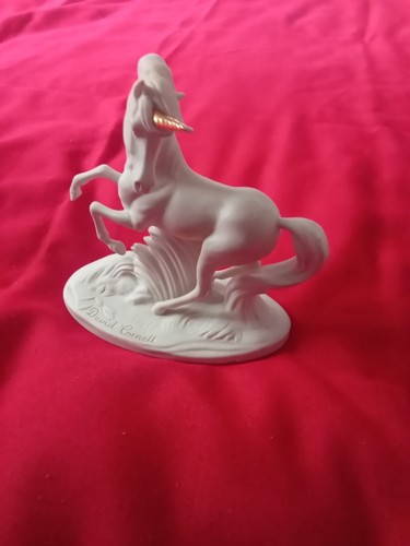 Unicorn figurine guardian of - unicorn,