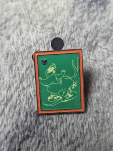 Disney collectible pin chalk - disney,