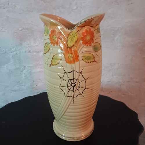 1930 fish mouth vase - fish, /
