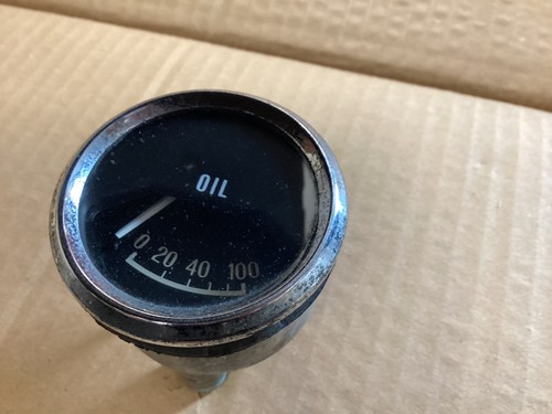 Oil pressure gauge - pressure, ford