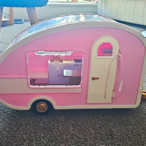 Pink white doll - white, camper