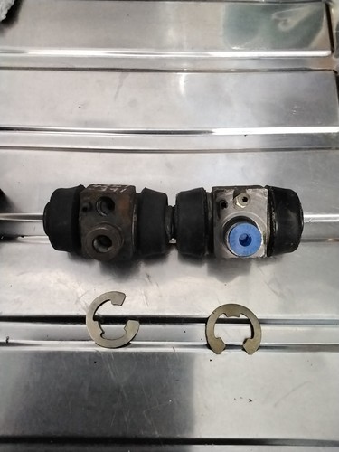 Rear wheel brake - rear,