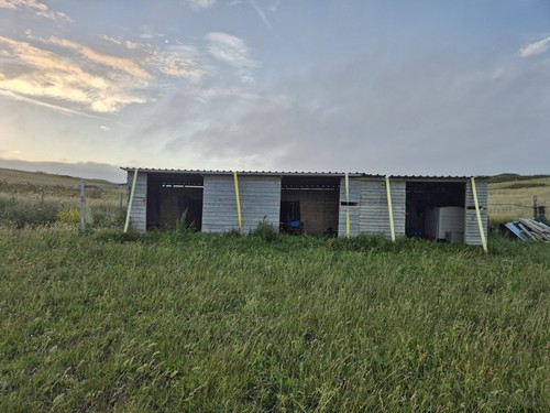 5ftx 8ft field - 8ft,